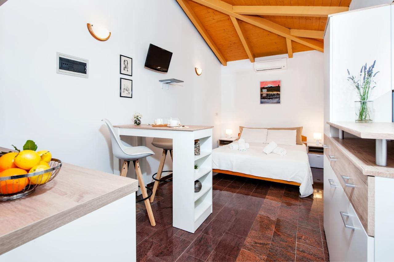 Apartments Carmelo Ρόβινι Εξωτερικό φωτογραφία